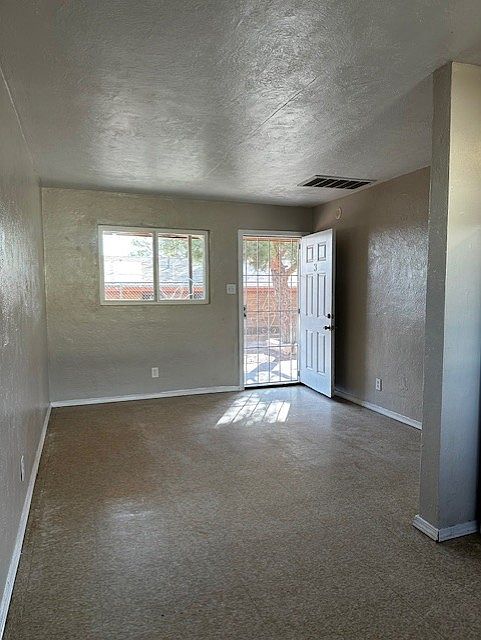 1st image of 4015 Pierce Ave