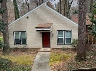 104 Bonnell Ct, Cary, NC 27511