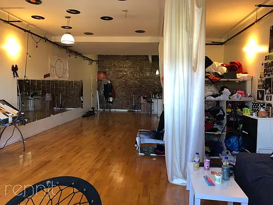 Rented by Rennit Inc. | media 17