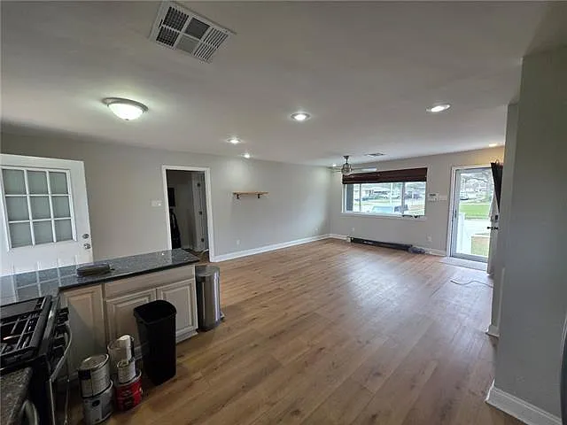 8817 25th St — Photo 3