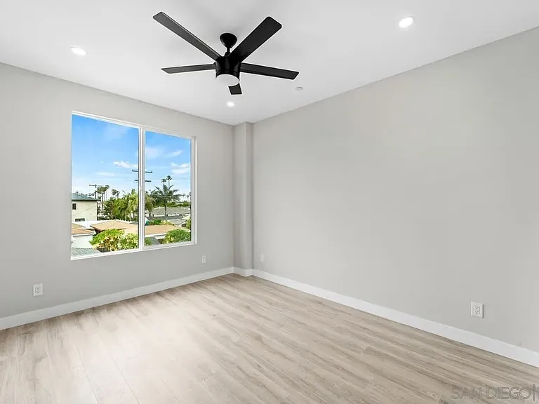 352 Imperial Beach Blvd — Photo 19