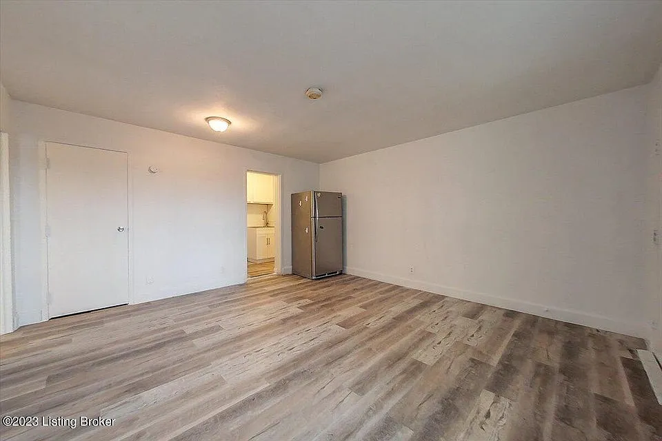 Building Photo - 3320 Bardstown Rd #V17