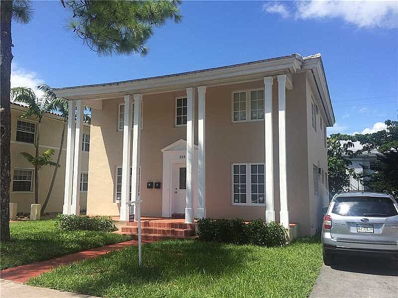1st image of 233 Madeira Ave
