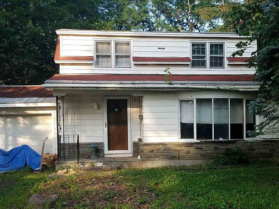 2nd image of 360 Vley Rd