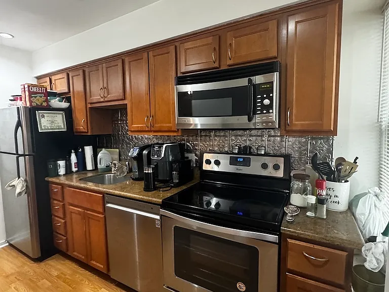 40 E 9th St #412 — Photo 7