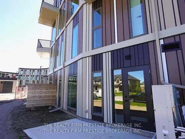 2082 Lumen Dr #B118, London, ON N6K 0L3