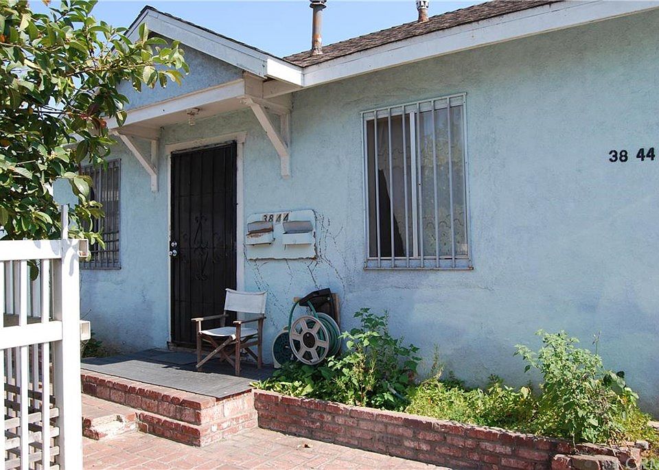 1st image of 3844 W 108th St