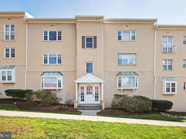 6243 Wilson Blvd APT 301, Falls Church, VA 22044