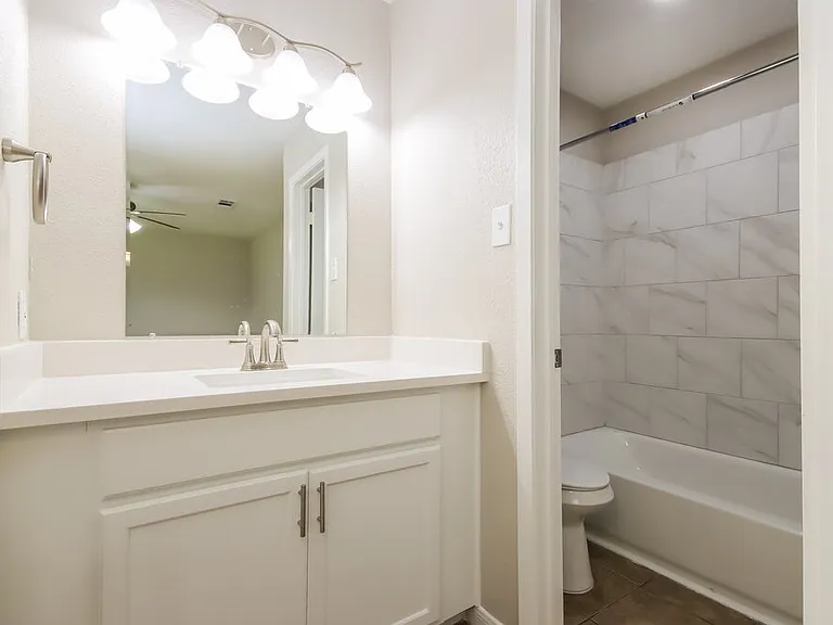 8514 Forest Point Dr — Photo 11