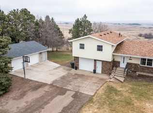 4904 Highland Rd NW, Mandan, ND 58554