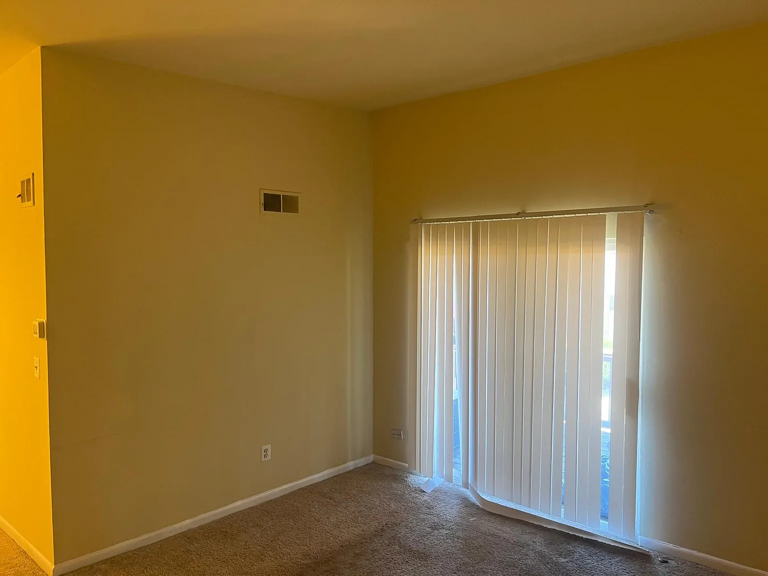 1 bed, 1650 sqft, $1,200 — Photo 1
