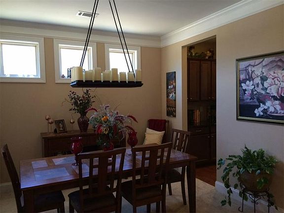 5th image of 819 Cotton Creek Dr