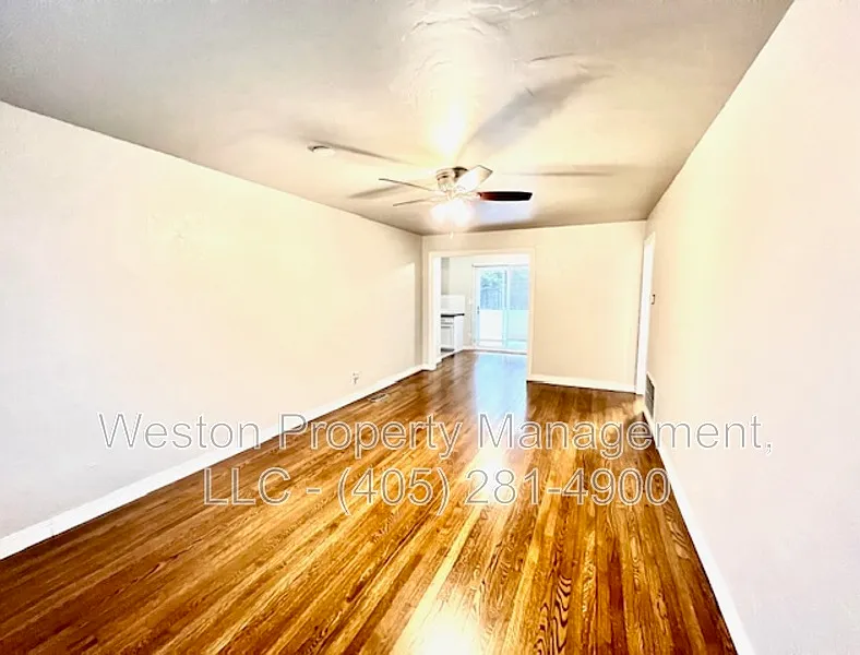 2 bed, 1.0 bath, 924 sqft, $1,325 — Photo 3