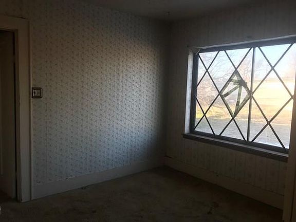 5th image of 205 E Orient