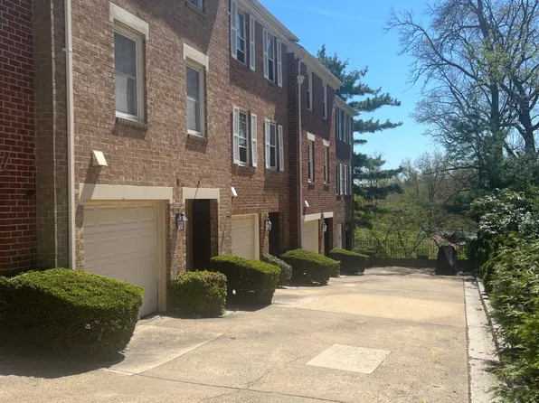 1424 12th St N #B-2, Arlington, VA 22209