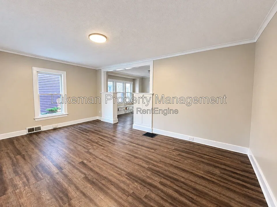 419 Locust St