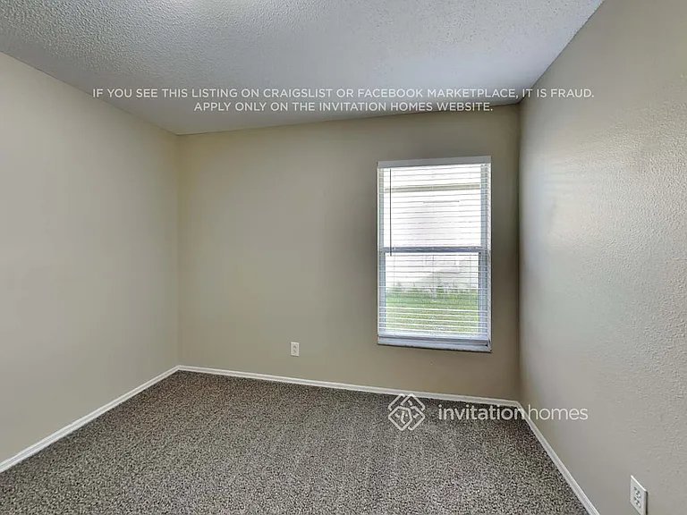 4029 Banbury Cir — Photo 12