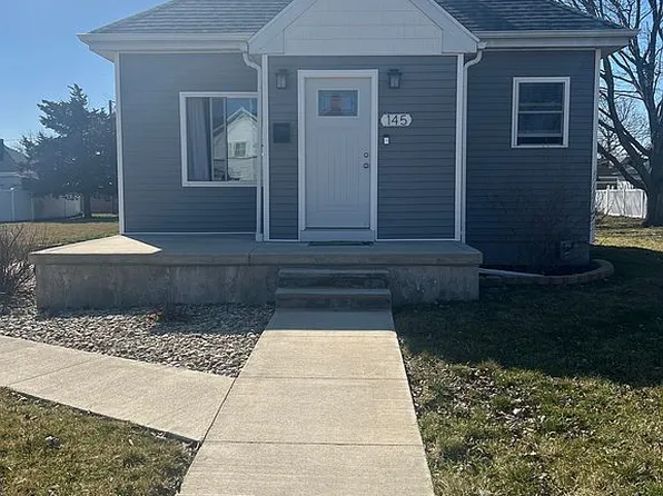 145 E 1st St, Oglesby, IL 61348