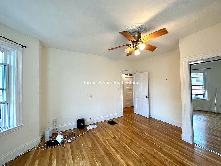 72 Roseclair St #2R — Photo 28
