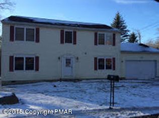 3001 Briarwood Dr, Tobyhanna, PA 18466