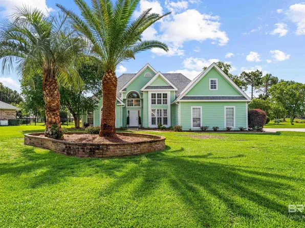 9330 Fairway Dr, Foley, AL 36535