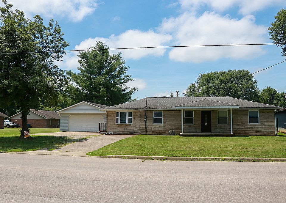 1st image of 412 N Lincoln Ave