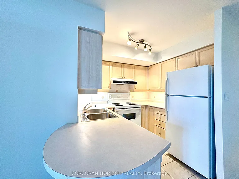 1 Rean Dr #314 — Photo 3