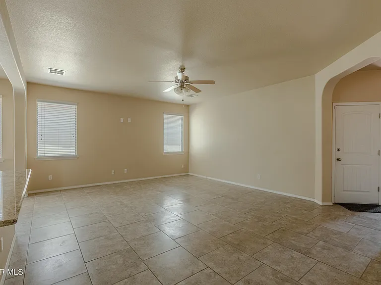 12485 Knightsbridge Dr — Photo 37