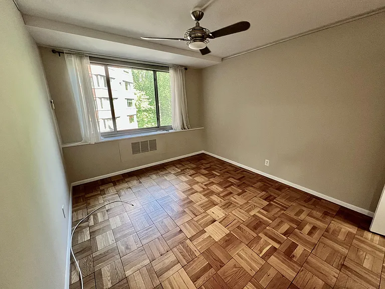 4200 Cathedral Ave NW #509 — Photo 9