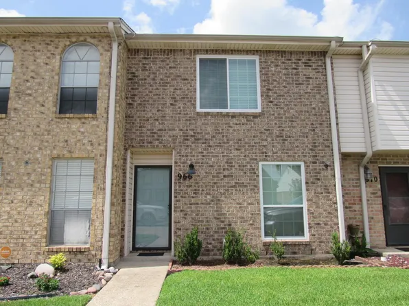 966 Sunmeadow Dr, Beaumont, TX 77706
