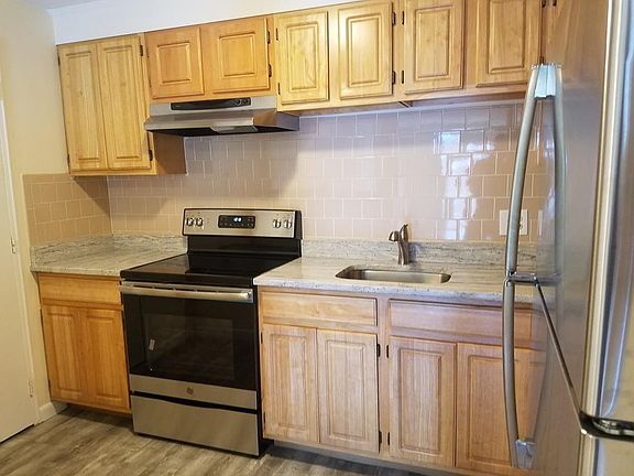 3rd image of 55 Elmwood Park APT 25