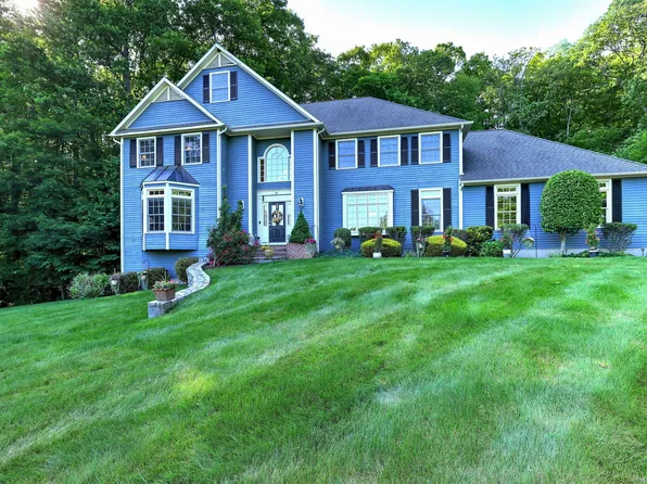 55 Riding Ridge Road, Monroe, CT 06468