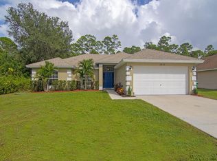 2437 SW Calgan St, Port Saint Lucie, FL 34953
