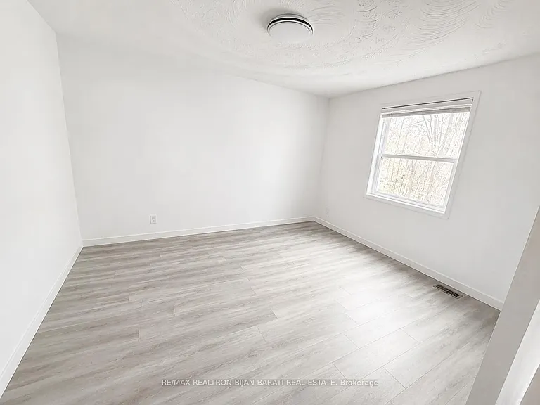 167 Ruggles Ave — Photo 2