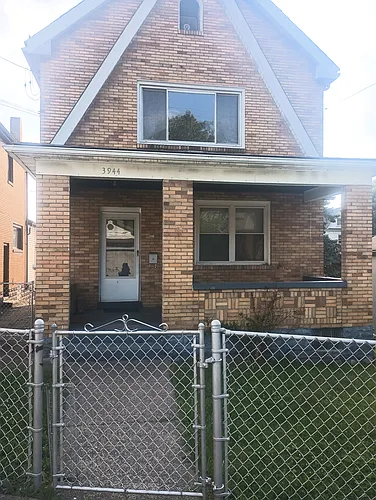 3944 Winterburn Ave Photo 1