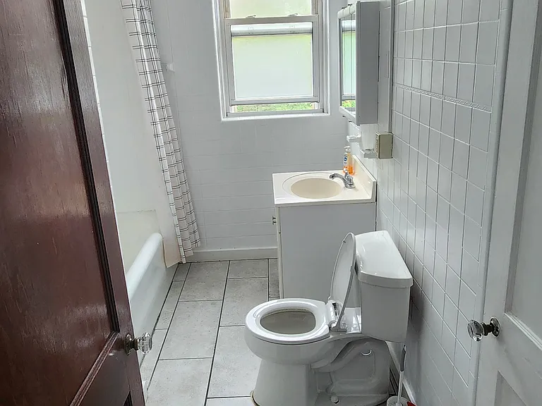 6623 Clemens Ave #2 — Photo 2