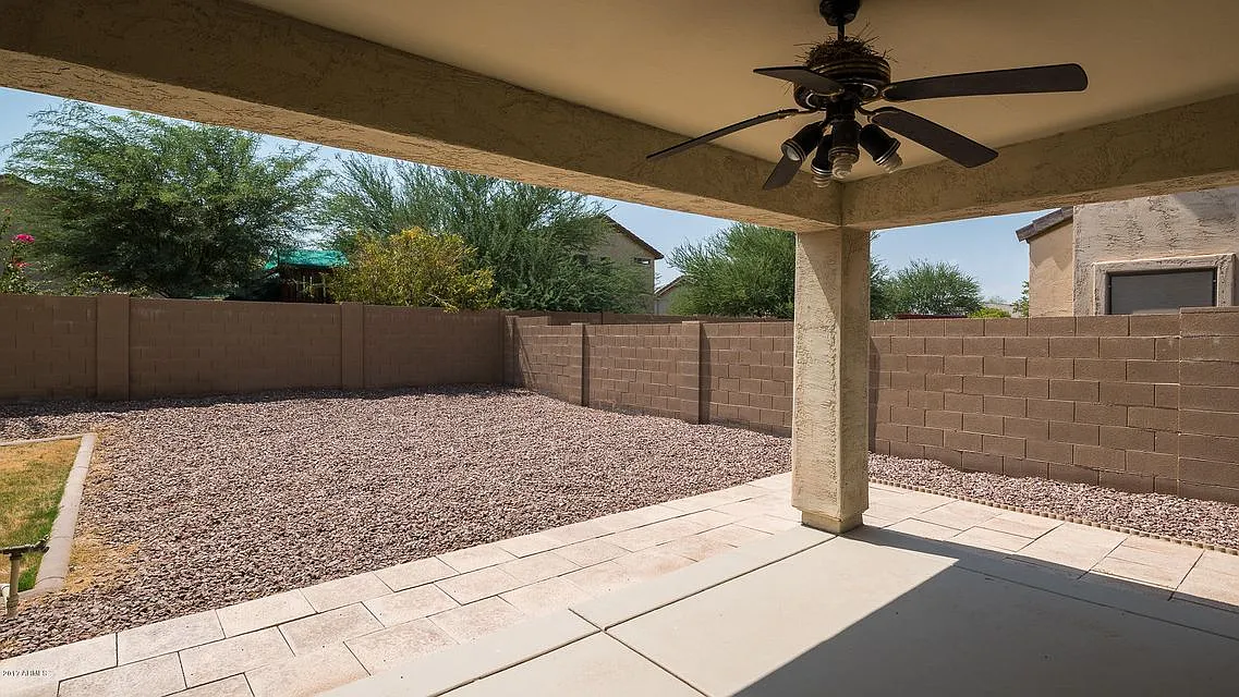 3 bed, 2595 sqft, $1,995 — Photo 4