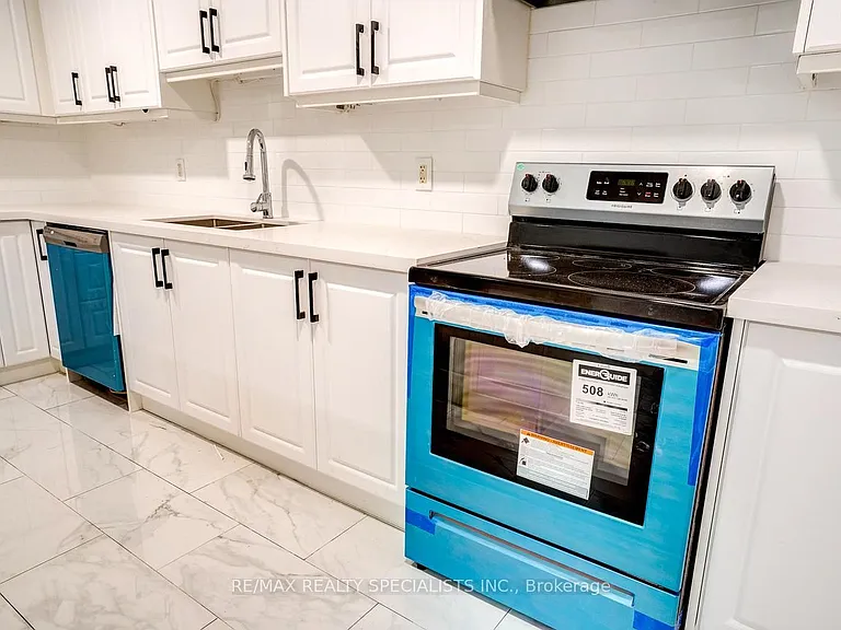 4 Garrow Ave #1 — Photo 8