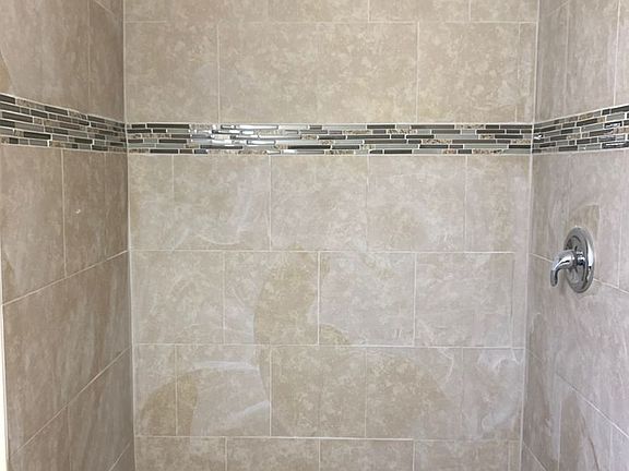 3rd image of 6210 N 49th St