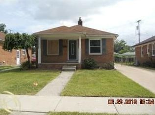 957 Mayflower Ave, Lincoln Park, MI 48146