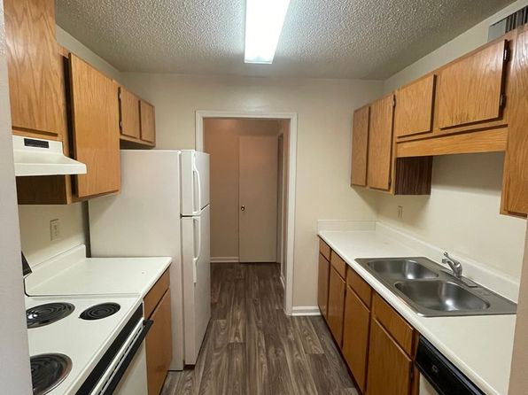 463 Alexander Ave #104