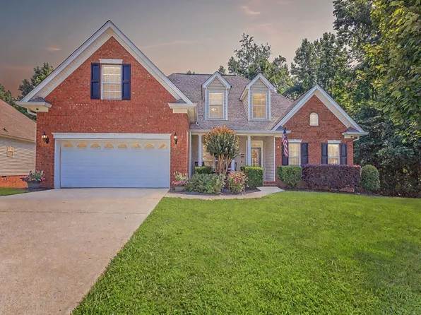 4284 Wellesley Dr, Ooltewah, TN 37363