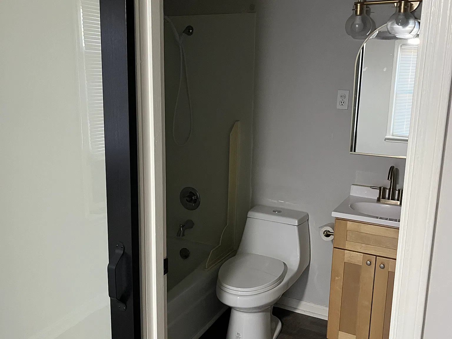 1 bed, 350 sqft, $750 — Photo 3