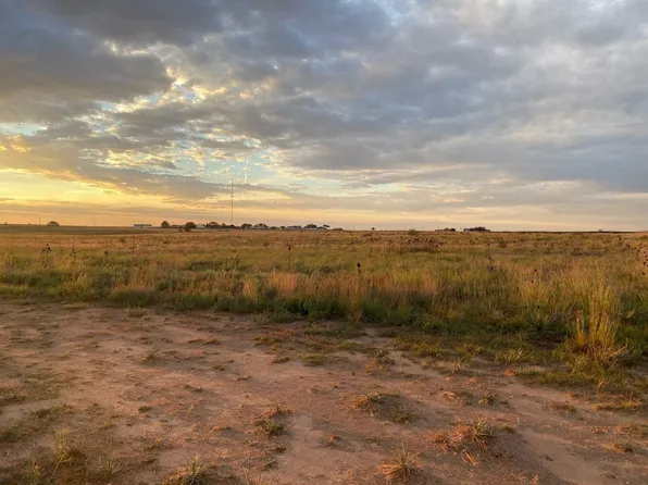 E Ellis St, Smyer, TX 79367