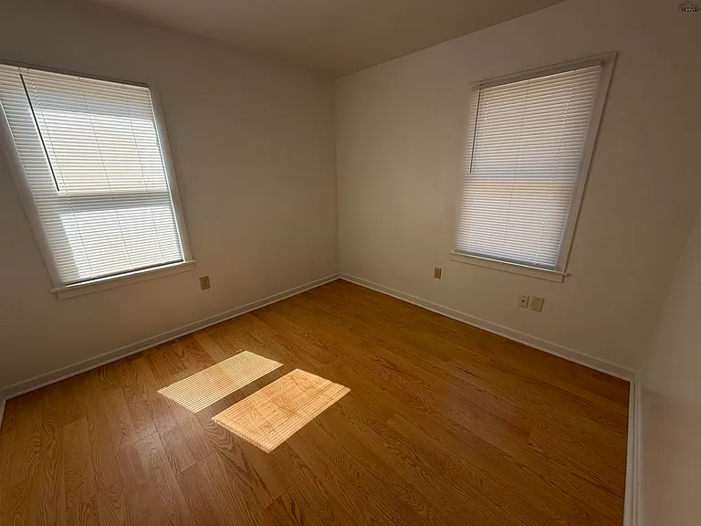 2841 Featherston Ave — Photo 6