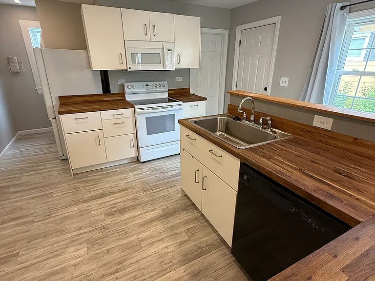 30A Longwood Ave #30A — Photo 13
