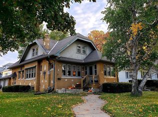5826 W Meinecke Ave, Milwaukee, WI 53210