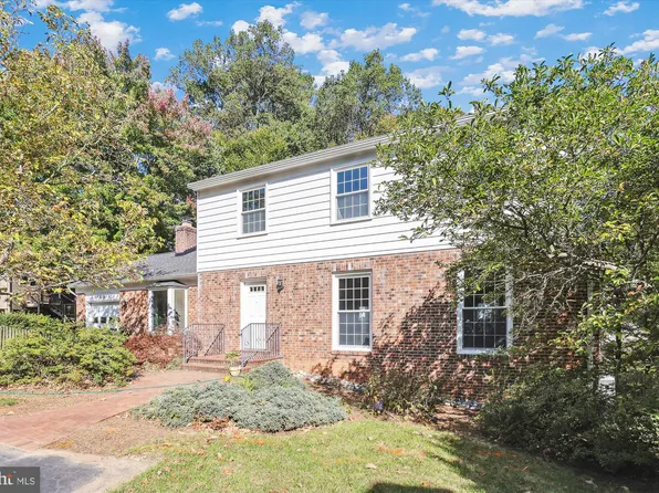 5019 Mignonette Ct, Annandale, VA 22003