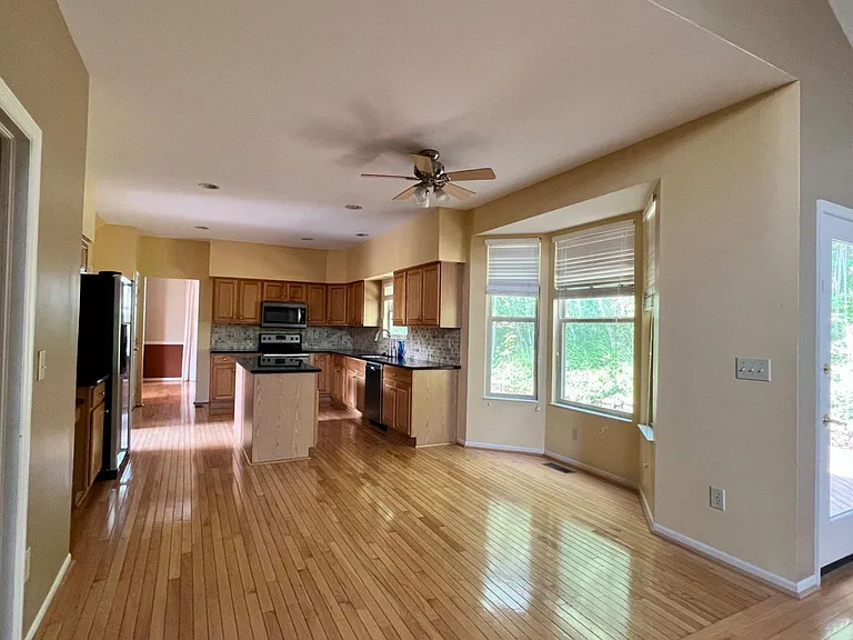 12130 Crestfield Ct — Photo 10