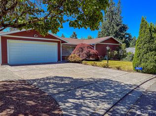 267 Sugar Pine Dr, Bremerton, WA 98310